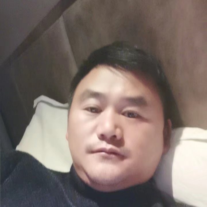 奔跑的第二张照片--西昌认干亲服务网